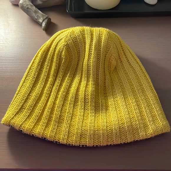 Old Navy Other - Reversible winter cap